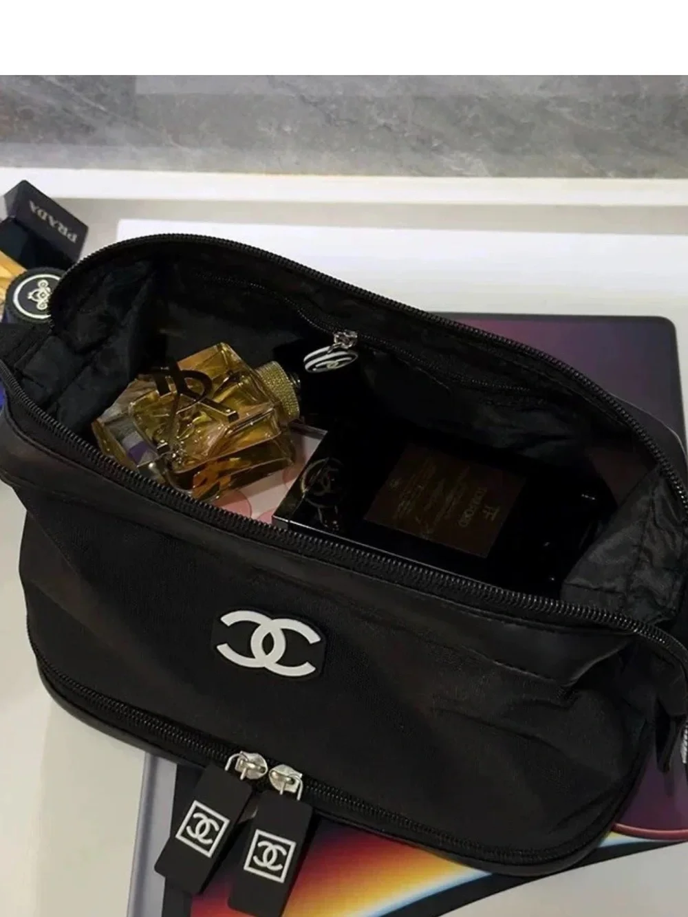 CHANEL hold makeup friendly